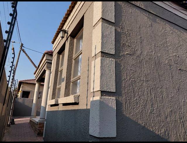 4 BEDROOM HOUSE FOR SALE IN CLAYVILLE